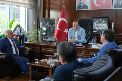 CHP Milletvekillerinden Çiftlikköy çıkartması