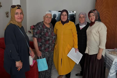 AK Parti Çiftlikköy Kadın Kolları mahalle ziyaretlerini sürdürüyor