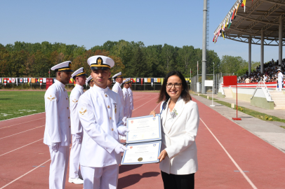 Vali Kaya, diploma alma ve sancak devir teslim törenine katıldı