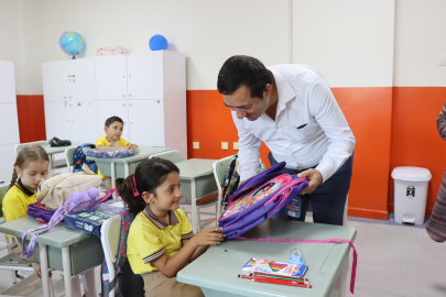 İlk hediyelerini Canbay’dan aldılar