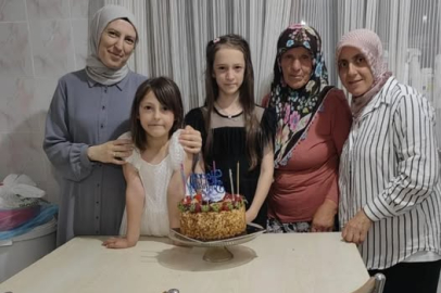 AK Parti Çiftlikköy Kadın Kolları'ndan Minik Elif’e doğum günü sürprizi