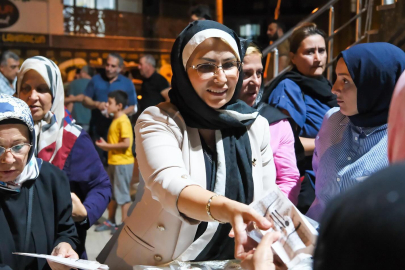 Fazlaca, kandil simidi ikramında bulundu