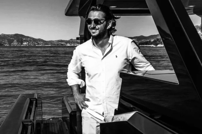 Halit Yukay son yolculuğuna uğurlandı! Kıvanç Tatlıtuğ gözyaşlarına hakim olamadı