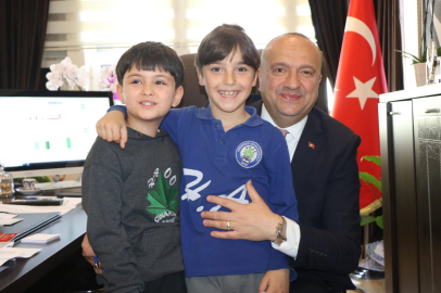 Avni Kurt öğrencilere başarılar diledi