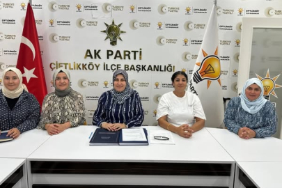 AK Parti Çiftlikköy Kadın Kolları'ndan haftalık toplantı