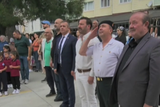 Esenköy'de ilk ders zili çaldı