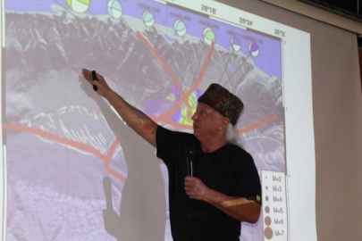 Şener Üşümezsoy'dan korkutan açıklama: Sarsıntılar devam edecek