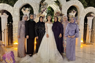 AK Parti Termal Kadın Kolları’ndan düğün ziyareti