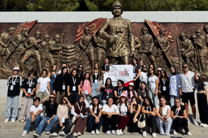 Yalovalı gençler Çanakkale Şehitliğini gezdi