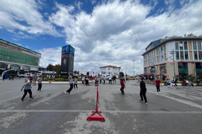 Ayak tenisi miniklerin gözdesi oldu