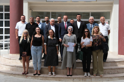 Kaşıkçı mazbatasını aldı