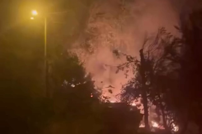 Bağlarbaşı Mahallesi’nde gece yarısı arazi yangını paniği