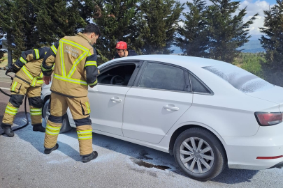 Osmangazi Köprüsü gişelerinde otomobil yangını