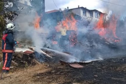 Seyrantepe’de çıkan arazi yangını güçlükle söndürüldü