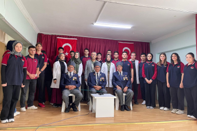 Öğrenciler, gazilerden kahramanlık hikâyeleri dinledi