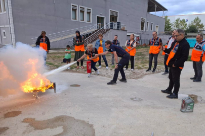 Yalova İtfaiyesi’nden AFAD Gönüllülerine yangın eğitimi