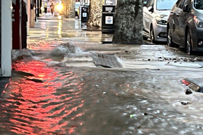 İstanbul Caddesi göle döndü