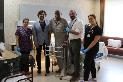 Yatağa bağımlı hasta Yalova’daki başarılı ameliyat sonrası yıllar sonra yeniden yürüdü