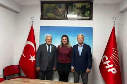 CHP’li Vekil Becan Altınova’daydı