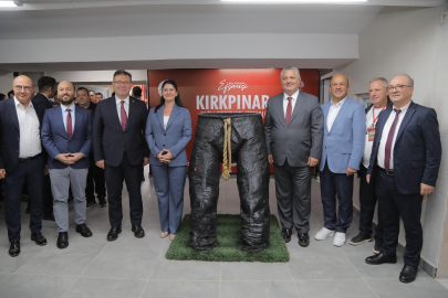 Başkan Gürel Tarihi Kırkpınar Ermeydanı’ndaydı