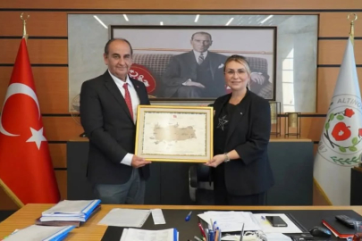 Altınova Belediye Başkanı Yasemin Fazlaca: “Eğitime desteğimiz sürecek”