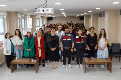 Jandarmadan lise öğrencilerine siber güvenlik eğitimi