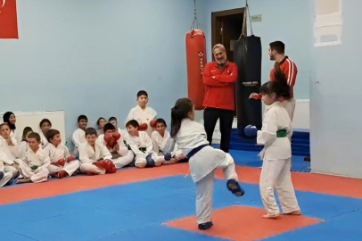 Çiftlikköy’ün minik karatecileri kuşak sınavında ter döktü