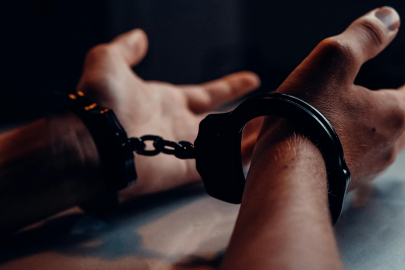 Yalova İl Göç İdaresi'nde rüşvet ve sahtecilik skandalı!