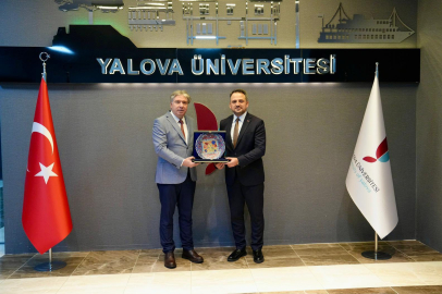 Bakan Yardımcısı Eminoğlu’ndan Rektör Bahçekapılı’ya ziyaret