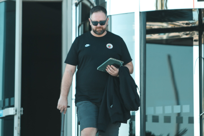 Dönmez, görevinden ayrıldı