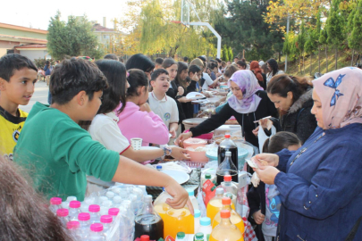 Çınarcık Gülkent Ortaokulu’nda kermes etkinliği düzenlendi