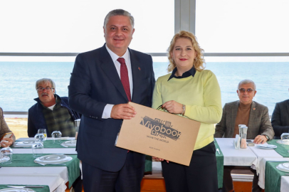 Gürel, merkez mahalle muhtarı ile bir araya geldi