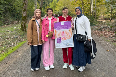 Çınarcık’ta doğa yürüyüşü ile Meme Kanserine dikkat çektiler