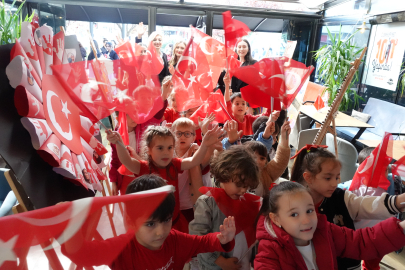 Uzmanlar Koleji’nden coşkulu Cumhuriyet Bayramı kutlaması