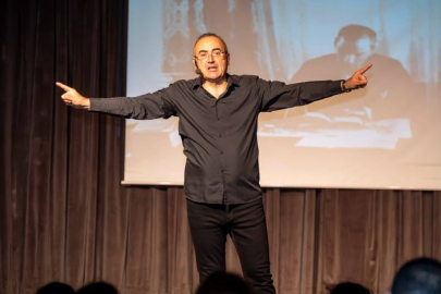 Sunay Akın’dan muhteşem gösteri