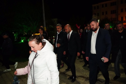 Güçlü, fener alayına katıldı