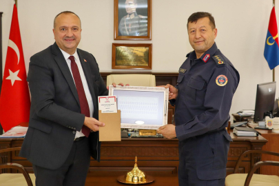 Başkan Kurt Jandarma Komutanı Jandarma Albay Ercan Altın’ı ziyaret etti