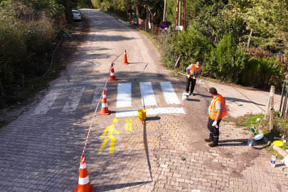 Yalova’nın köylerinde yaya geçidi çizgileri yenilendi