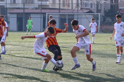 Çiftlikköy Belediyespor altyapı takımlarından gol şov