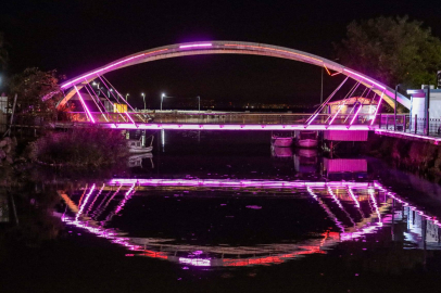 Ak Şemsettin Köprüsü'nde pembe farkındalık