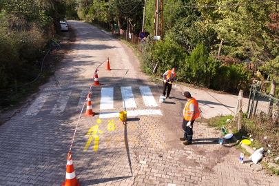 Okul yollarında çizgiler yenilendi