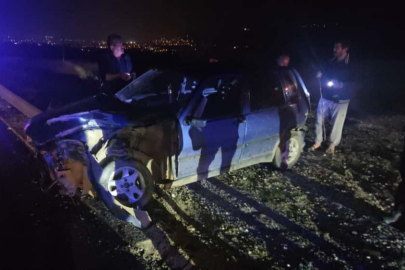 Süpergelik’te faciaya ramak kaldı! Freni boşalan otomobil yolcu otobüsüne çarptı