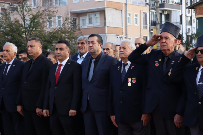 Atatürk Altınova’da duygu yüklü bir törenle anıldı