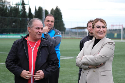 Fazlaca’dan Altınova Belediyesporlu oyunculara destek