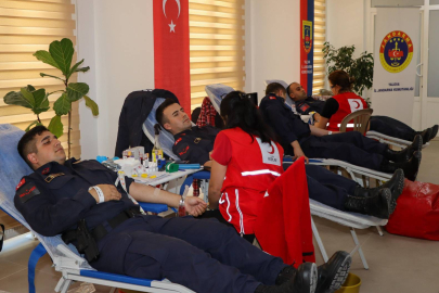 Yalova Jandarma’dan 102. yılda 102 kan bağışı