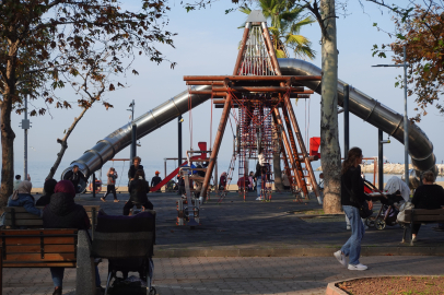Yalova’da parklar, çocuk sesleriyle şenlendi