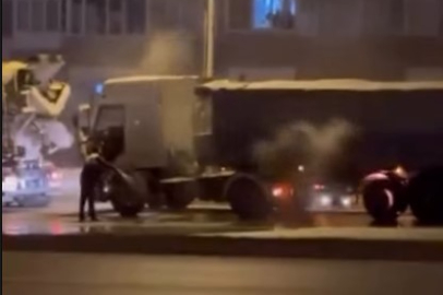 Yalova’da TIR’ın lastikleri alev aldı! İtfaiye ekipleri söndürdü