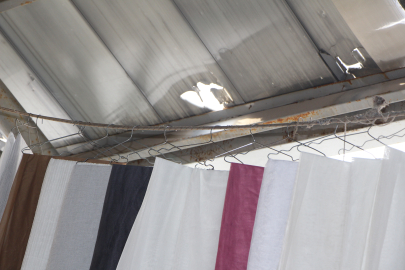 Yalovalı pazarcı esnafının artık canına tak etti: “Tavan delik, etraf lağım kokuyor”