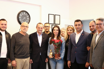 Yele ve CHP heyeti, Diş Hekimlerinin Gününü kutladı