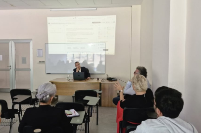 YÜ’de Bilimsel Araştırmalarda Yapay Zekâ Araçları eğitimi gerçekleştirildi